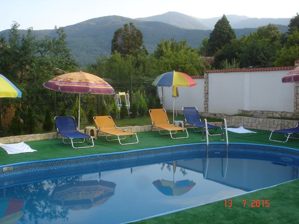 Guest House Camellia Berkovitsa Exterior foto