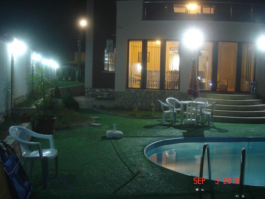 Guest House Camellia Berkovitsa Exterior foto