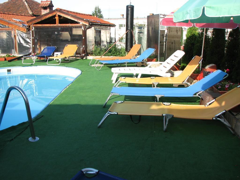 Guest House Camellia Berkovitsa Exterior foto
