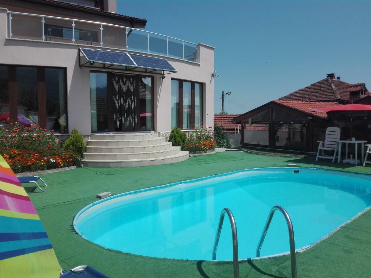 Guest House Camellia Berkovitsa Exterior foto